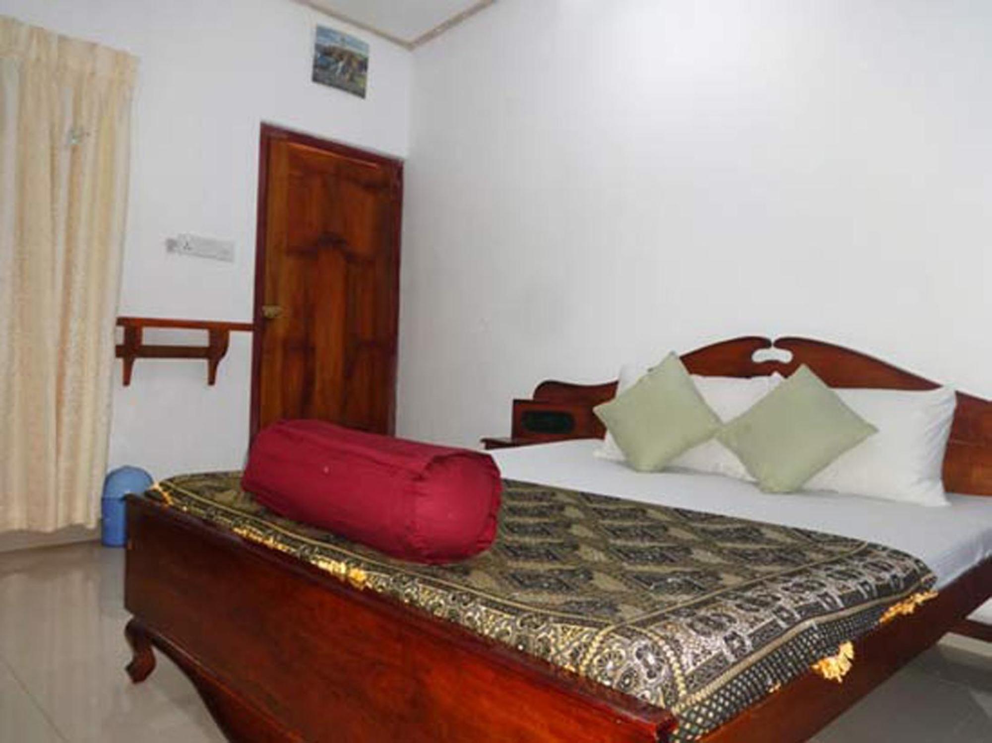 Dutch Bay Beach Cottages Trincomalee Exterior foto